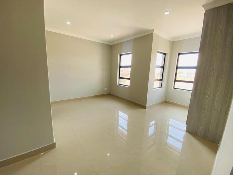 5 Bedroom Property for Sale in Royldene Northern Cape